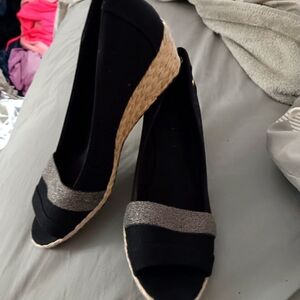Aubrey Lynn black wedge size 8